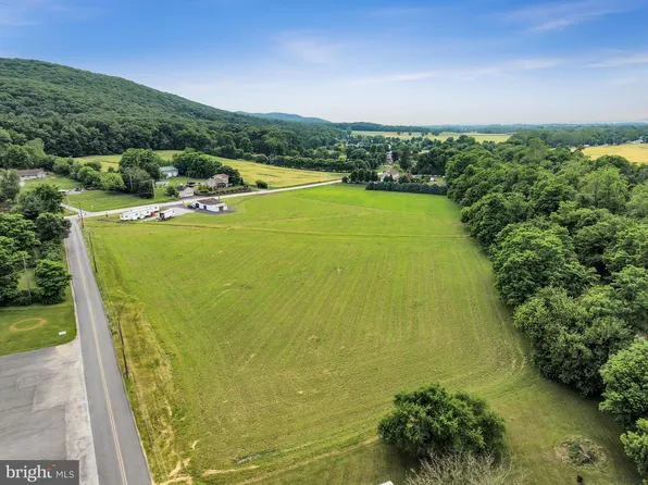 1112 Sheaffer Rd, Dillsburg, PA 17019