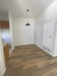 10540 Lakeside Dr N #J — Photo 2