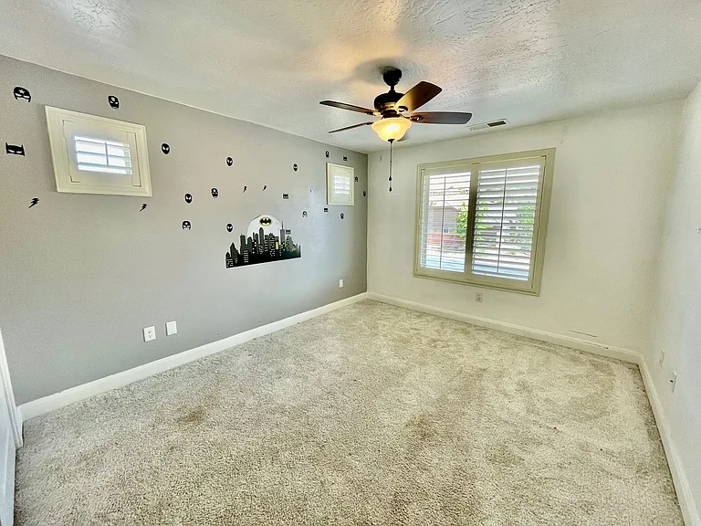 436 E Paris Dr — Photo 24