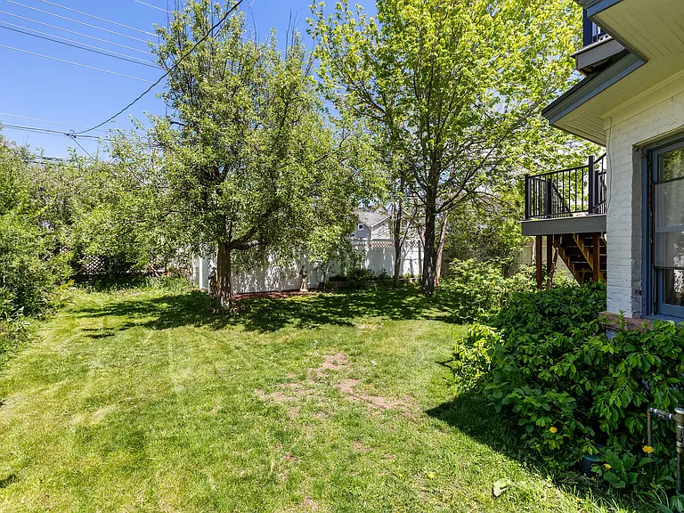 1813 Pine St #2 — Photo 24