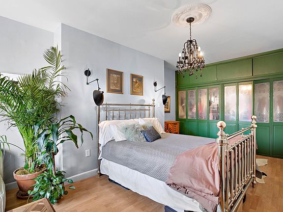 5th image of 73 Carlton Ave #1