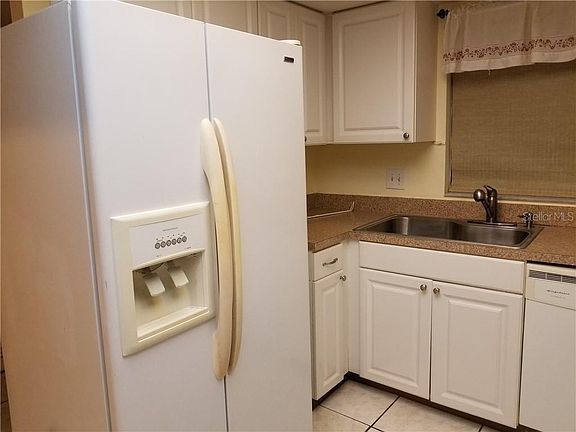 5th image of 101 Lake Ave NE APT 104