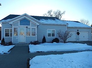 211 W Lawler Ave, Chamberlain, SD 57325