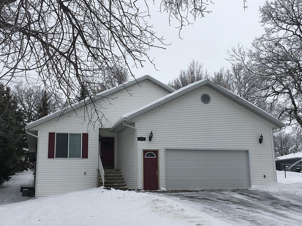 1st image of 903 Shoreview Dr