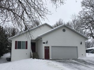 903 Shoreview Dr, Alexandria, MN 56308