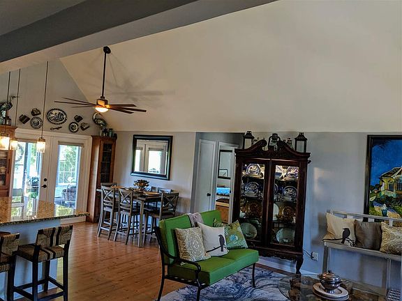 3rd image of 3507 Saint Andrews Dr