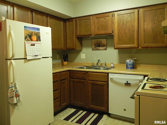 5th image of 709 Crosstown Ave APT 104