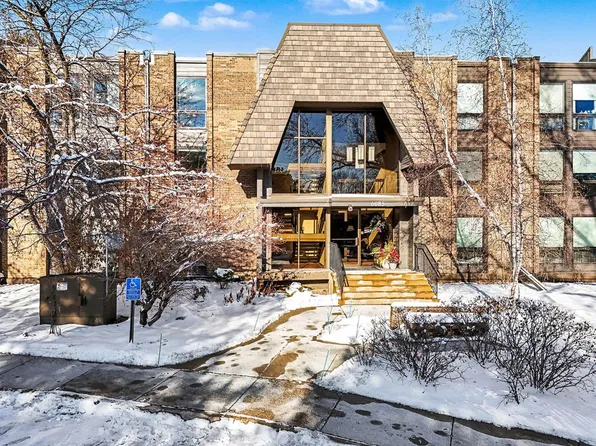 6085 Lincoln Dr APT 122, Edina, MN 55436