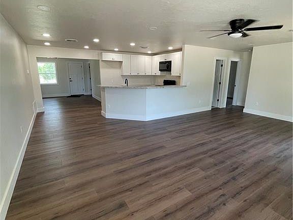 5th image of 172 N Blackburn Blvd