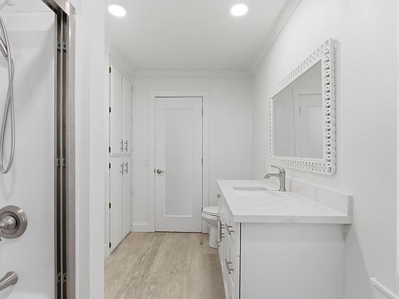 5th image of 385 Pinefield Rd #385