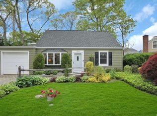 109 Euclid Ave, Massapequa, NY 11758