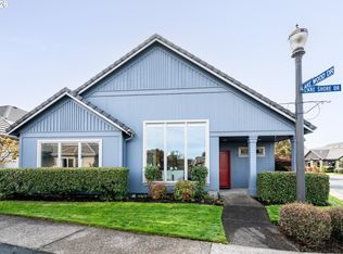 2002 Lake Shore Dr, Eugene, OR 97408