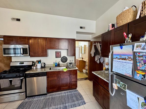 1145 W Webster Ave #3