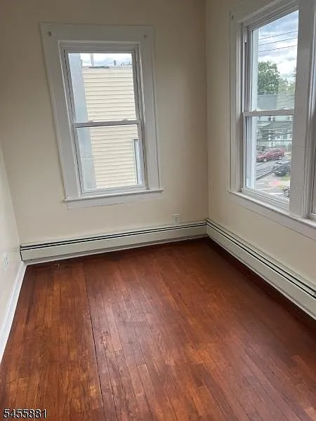3 bed, 1.0 bath, $2,200 — Photo 4