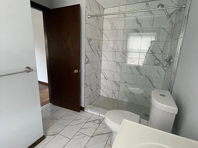 46 Warren St #D — Photo 16