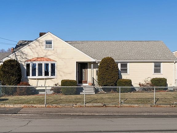 3rd image of 253 W Squantum St