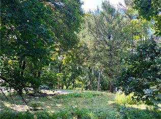 10 Lonesome Rd #20, Fairport, NY 14450