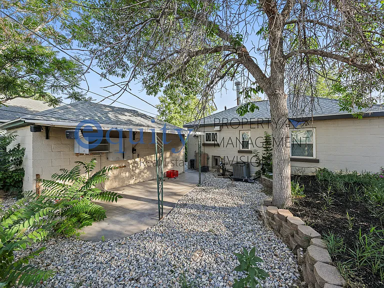 852 E Roosevelt Ave #1 — Photo 14