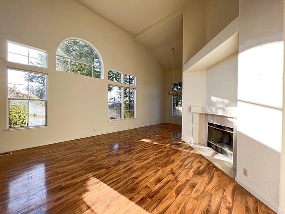 2nd image of 46 Victory Ct