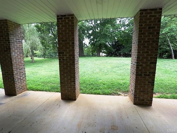 5th image of 1286 Whistling Swan Dr