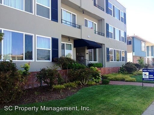 2nd image of 1907 Murchison Dr