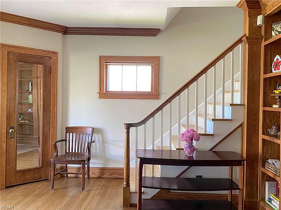5th image of 2075 Baxterly Ave