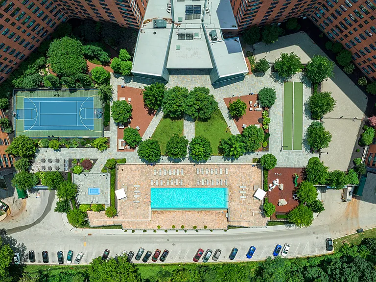 Rittenhouse Hill Backyard