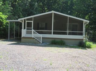 458 Woodland Hills Dr, Whittier, NC 28789