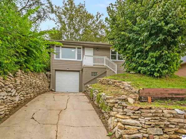 5629 S 23rd St, Omaha, NE 68107