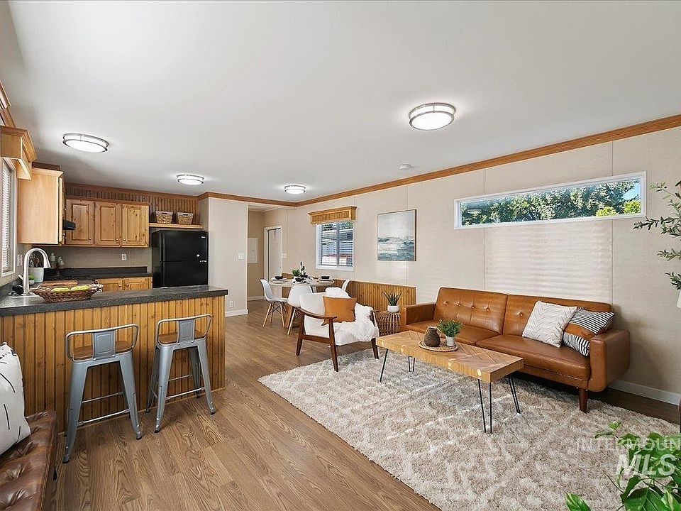 1st image of 7008 Royal Glen Ln