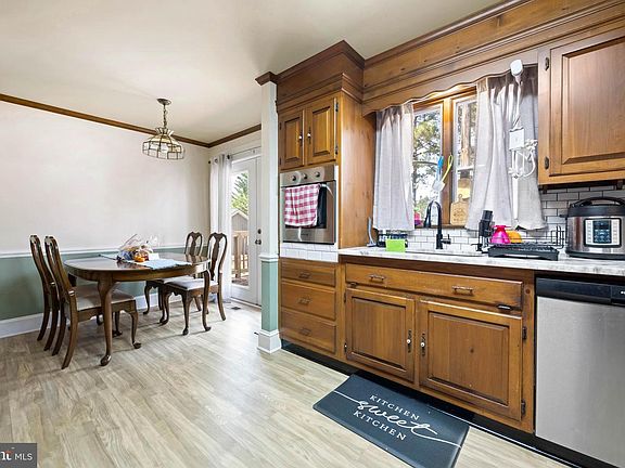 4th image of 27504 Riverside Drive Ext