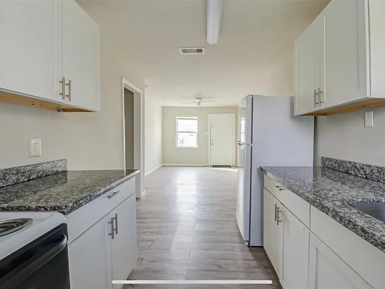 2316 Rosalee St #6 — Photo 5