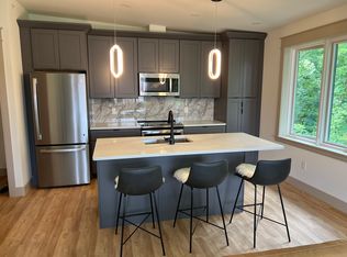 60 Prince St #12, Northampton, MA 01060