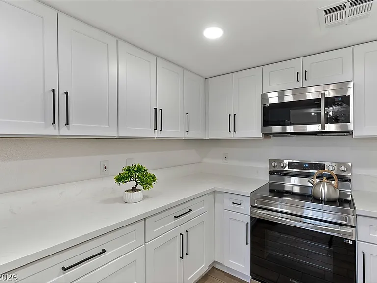 89 E Texas Ave #A — Photo 3