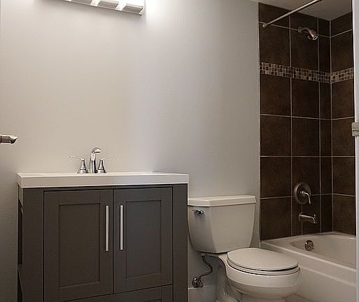 3rd image of 1301 N Speer Blvd #1104