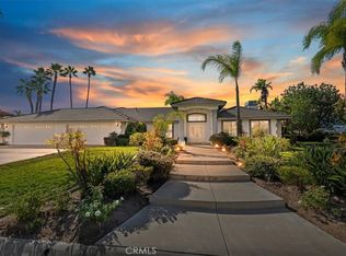 1042 Coronet Dr, Riverside, CA 92506