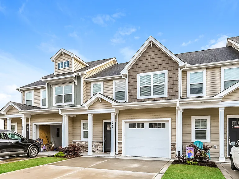 7244 Bellacroft Dr — Photo 15