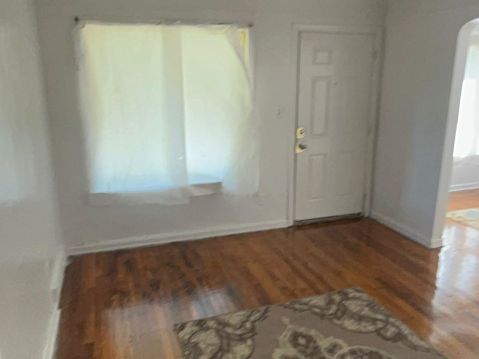 18497 Westmoreland Rd, photo 10