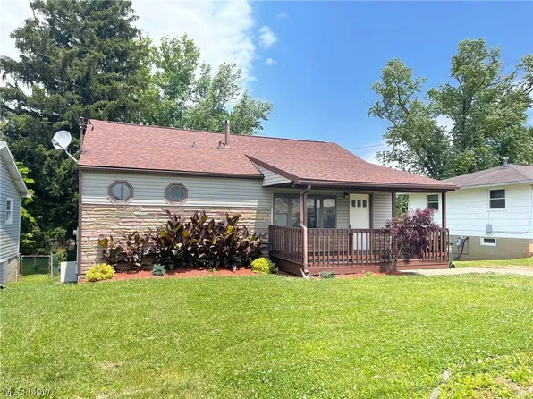 706 5th St, Belpre, OH 45714