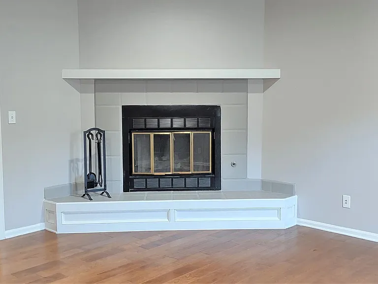 8328 Metcalf Ave — Photo 7