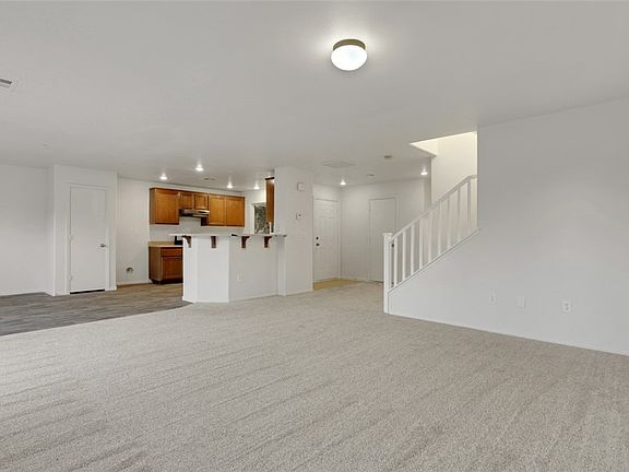 5th image of 2604 Courlan Dr