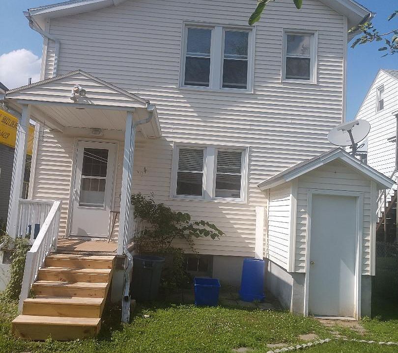Building Photo 3
