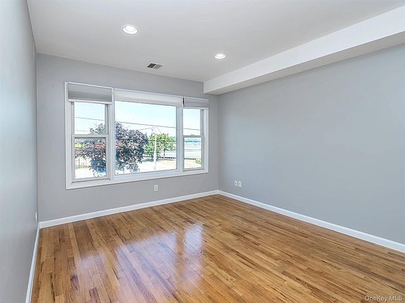 2nd image of 11 Shore Rd APT 2