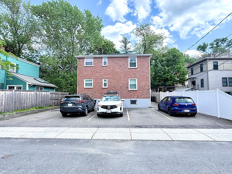 8 Kenwood St #4 — Photo 10
