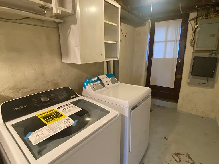 2939 Tyson Ave — Photo 13