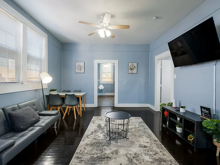 226 S Hackberry St — Photo 10