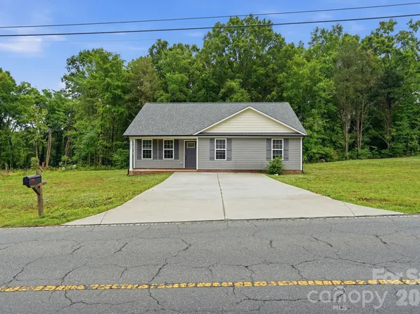 3221 Roberta Rd, Concord, NC 28027