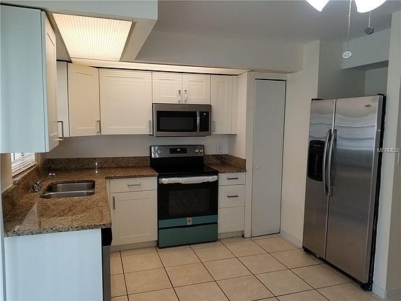 5th image of 629 Royal Palm Dr