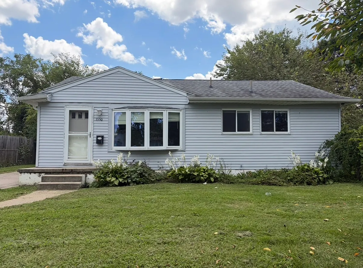 3 bed, 1450 sqft, $1,495 — Photo 1