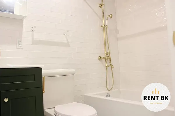 Rented by RENTBK LLC | media 4